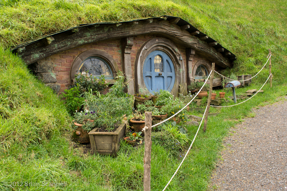 HAPPY MEDIUM STUDIOS LORD OF THE RINGS HOBBIT HOMES