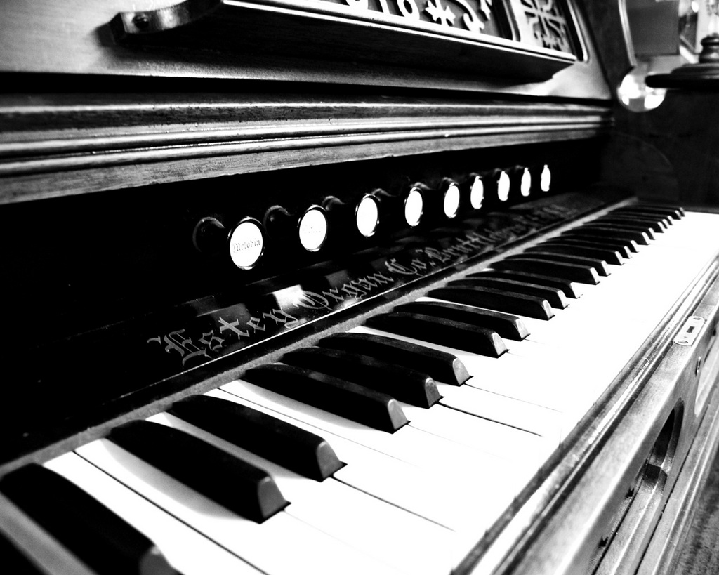 Best Beautiful Wallpaper: organ and piano HD WALLPAPERS free download  musical instruments