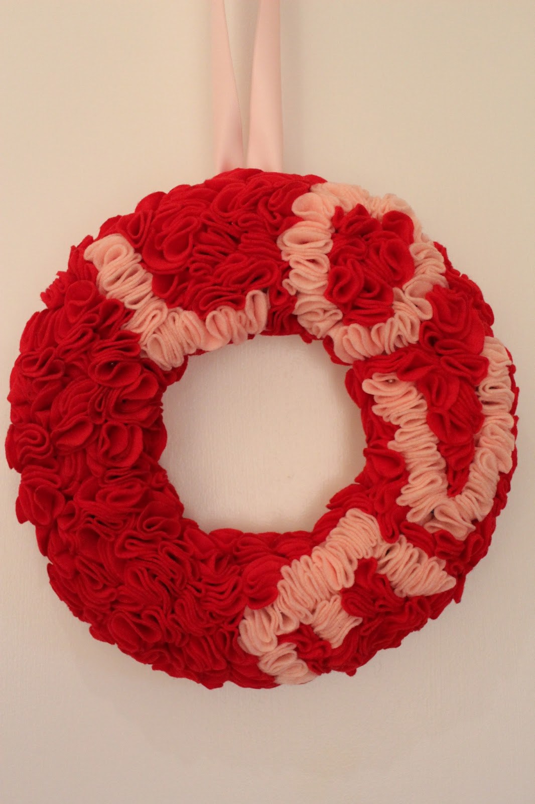 Lucky's Crafts Valentines Day Felt Flower Love Wreath