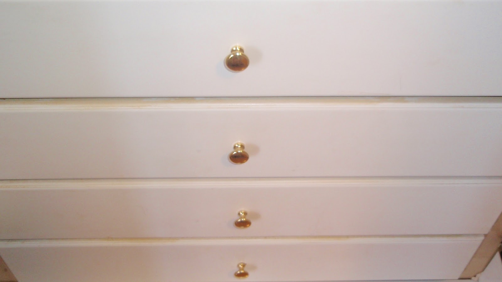 Armario empotrado lacado en blanco ~ CARPINTERÍA Y RESTAURACIÓN DE