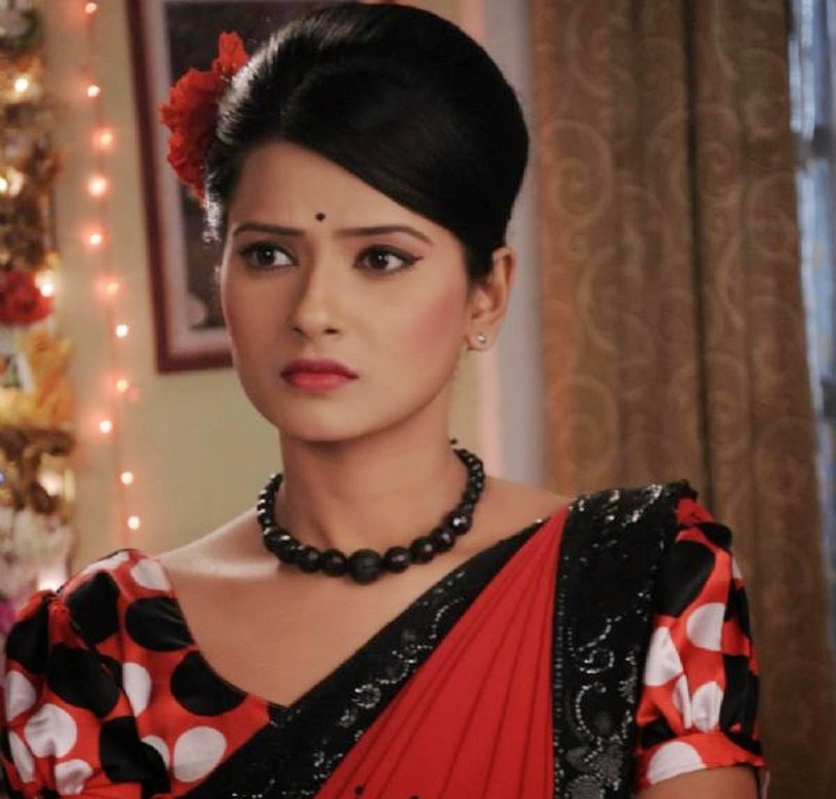 Free Download HD Wallpapers: Kratika Sengar HD Wallpapers