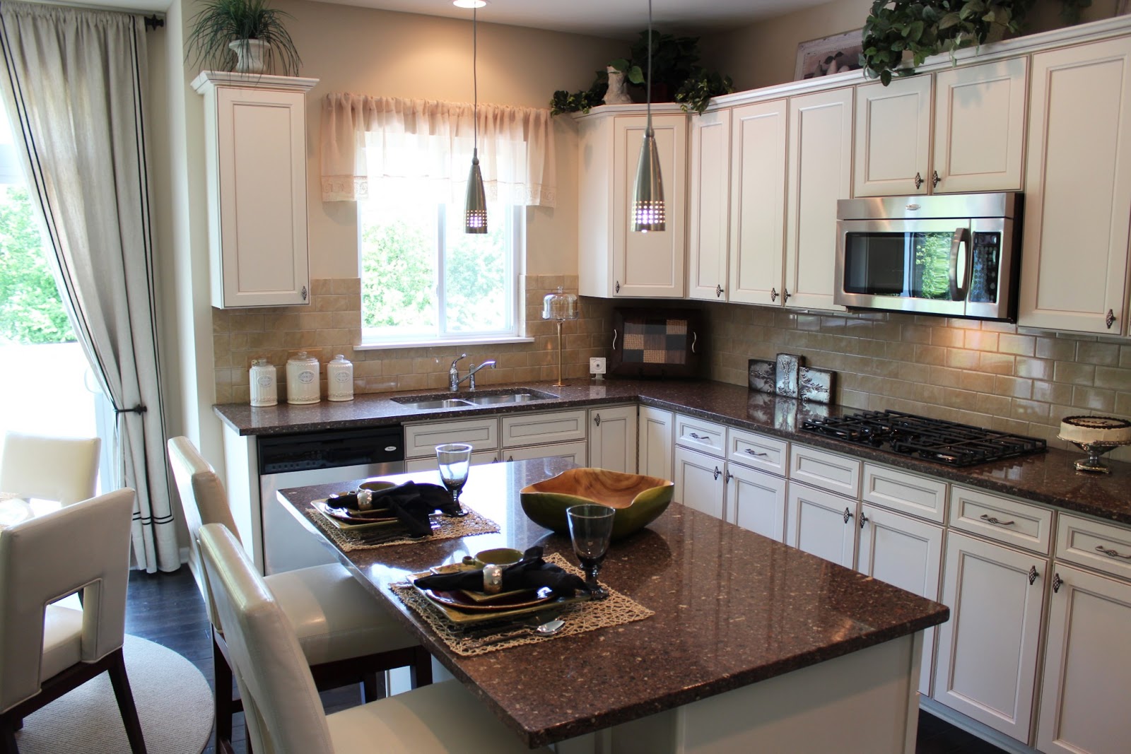 KLM Builders Inc. Updating Your Kitchen Popular Design Trends for the