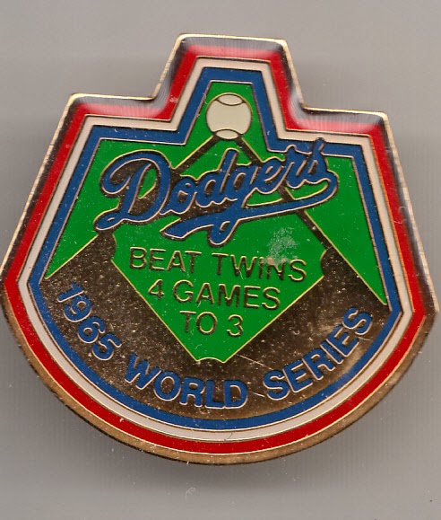 WITH CARD IN BAG '55 DODGERS YANKEES 1989 LA DODGERS UNOCAL 76 PIN #6 