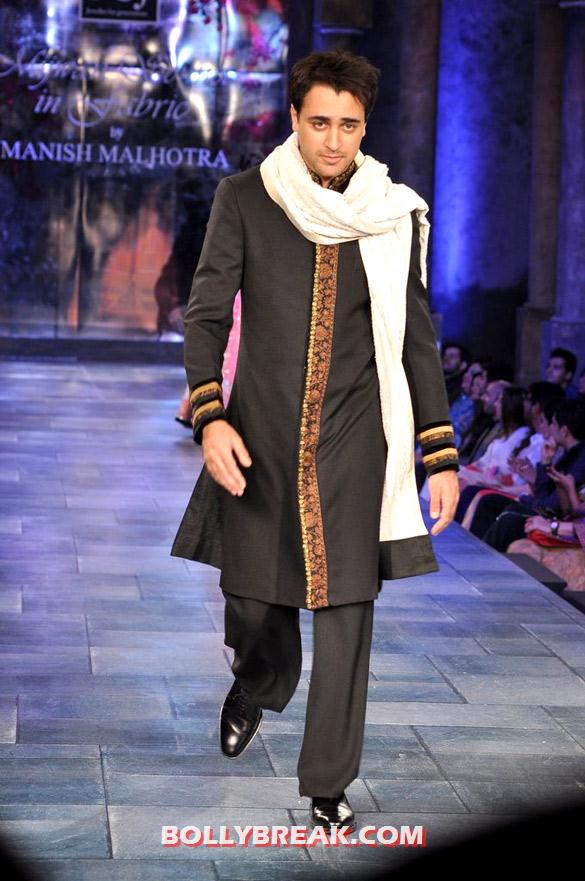 Imran Khan - (36) - Manish Malhotra 'Mijwan-Sonnets in Fabric' fashion show Photos