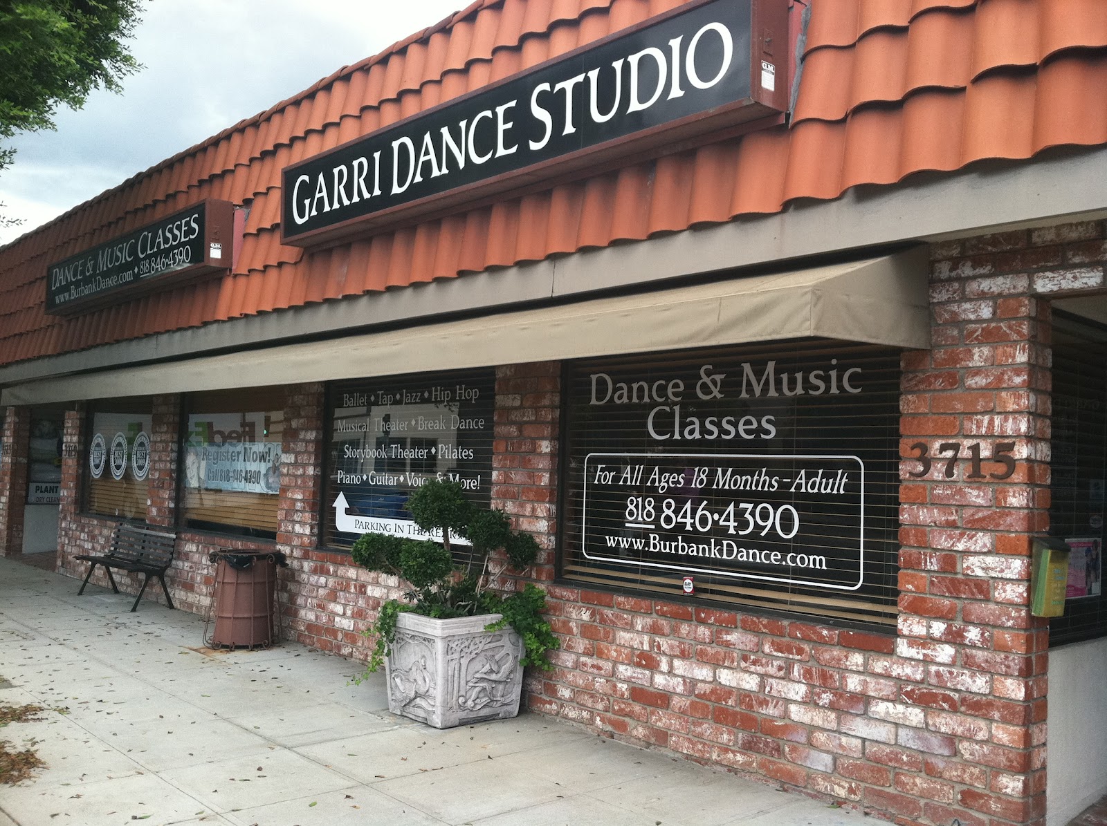 Garri Dance Studio, Burbank July 2012