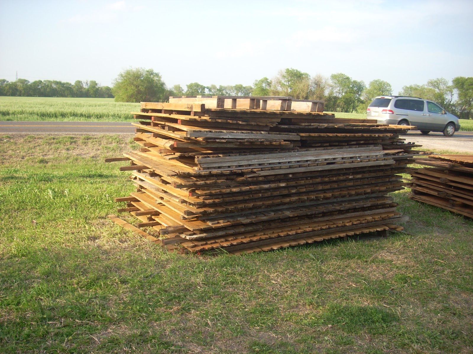 Parker Road Wood Fence Panels & Pickets Wylie, Texas GONE >> Complete