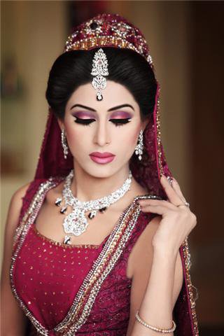 Pakistani Dulhan, Bridal Makeup Tips For Brides