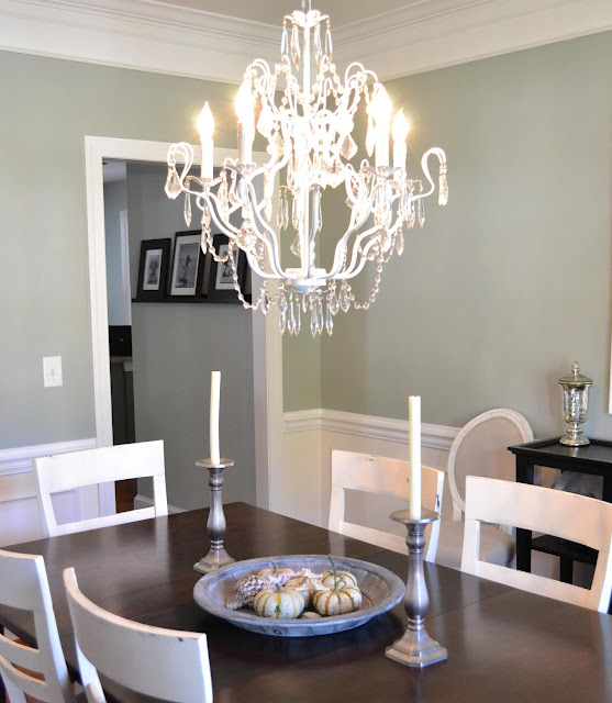 White chairs, dark table | Kitchen table redo, Home decor inspiration
