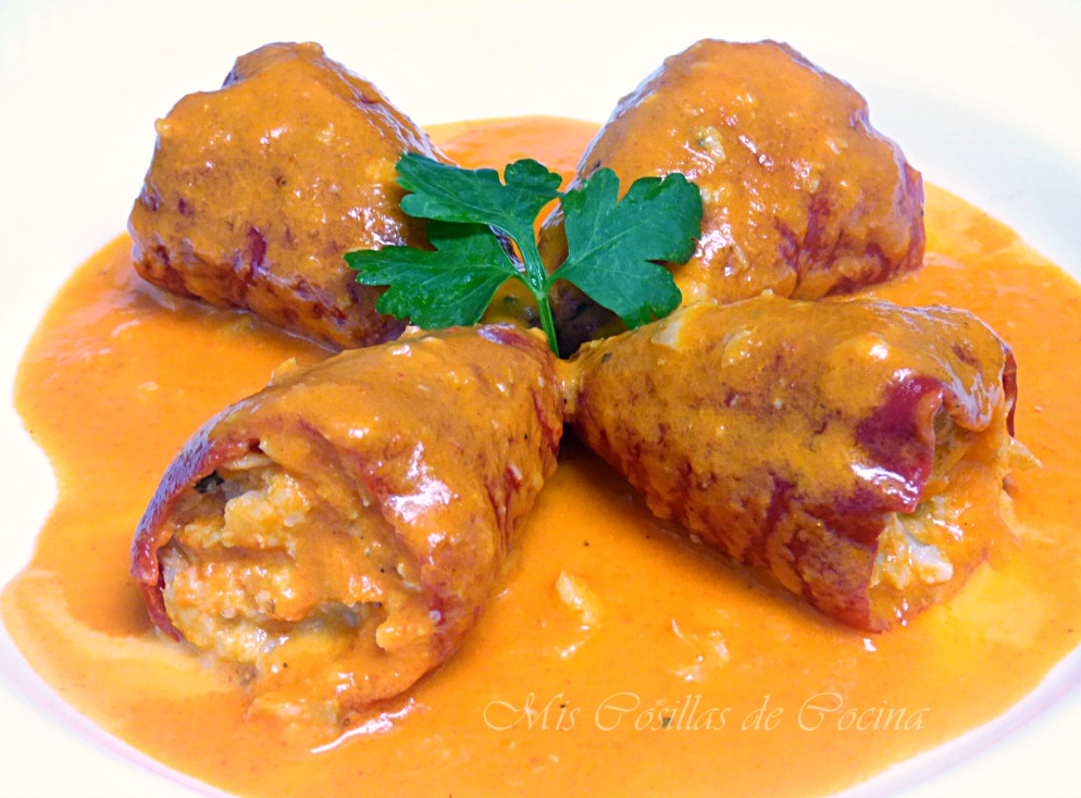 Pimientos Del Piquillo Rellenos De Merluza Y Gambas
