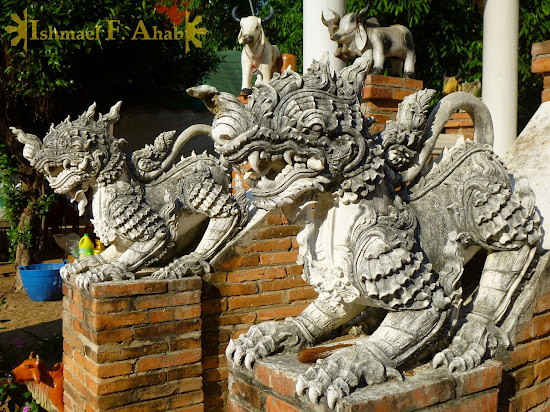Dragon statues in Lampang, Thailand