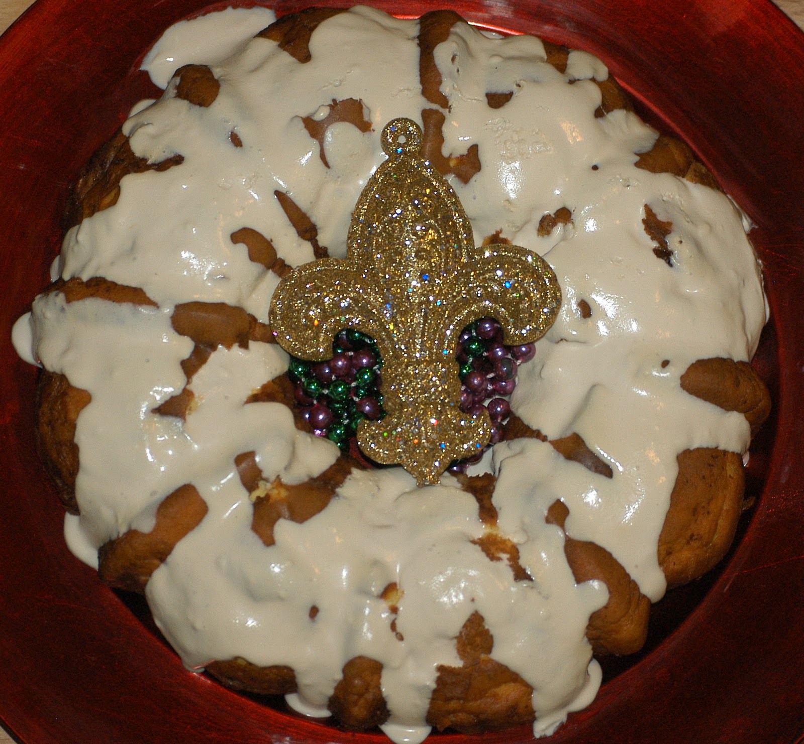 Satisfying Eats **World's First Grain & SugarFree King Cake** (with