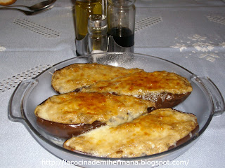 Berenjenas Rellenas De Atún
