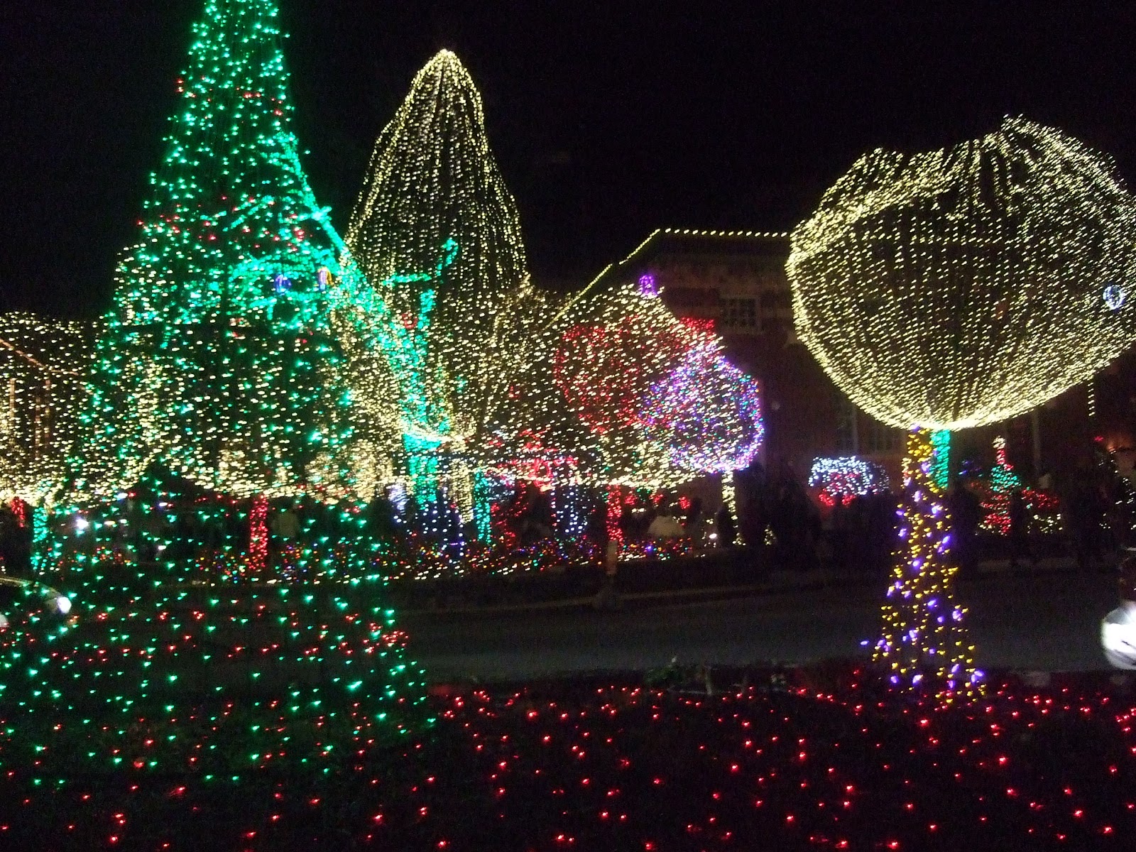 Meredith's Moments: Candy Cane Lane
