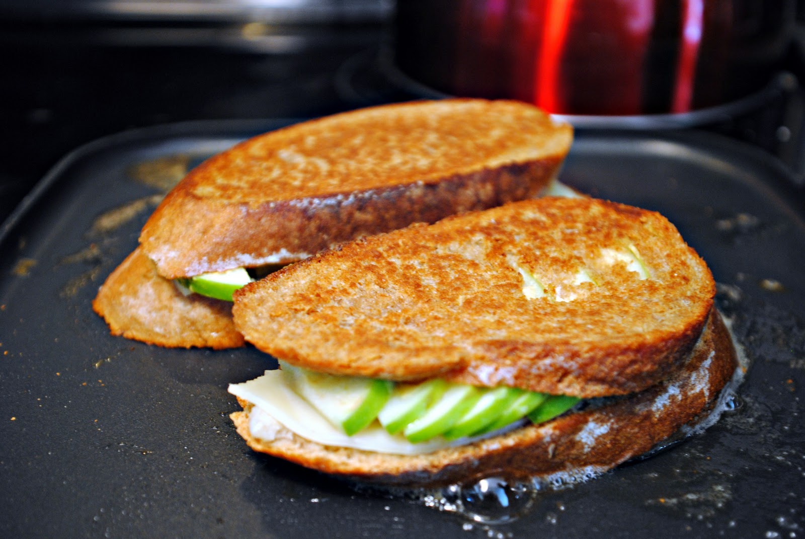 GourmetGents Our Daily Bread (Gruyere and Green Apple Grilled Cheese)