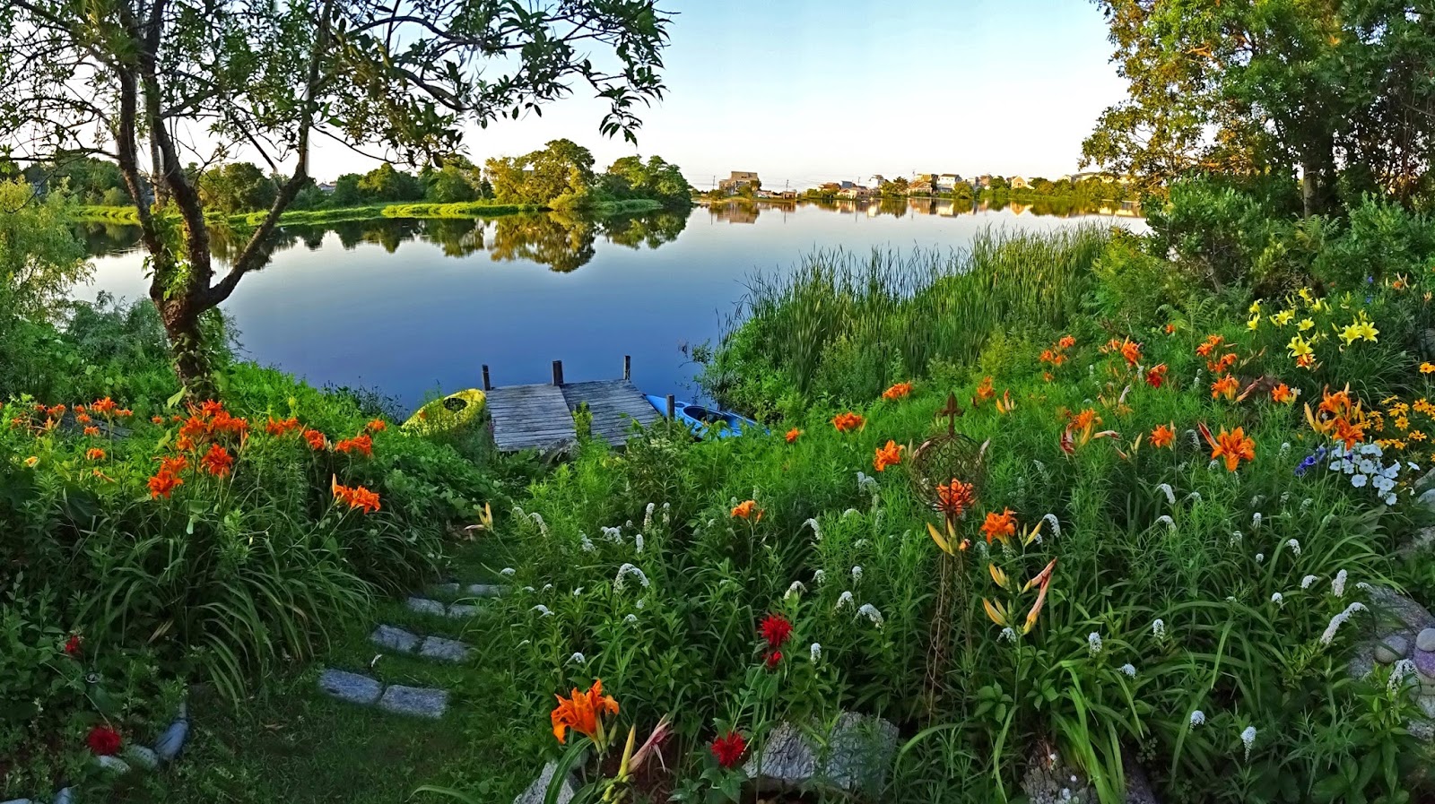 Joe's Retirement Blog Amy's Garden, Bartlett Pond, White Horse Beach