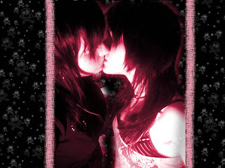 Kissing EMO Girls Dark Gothic Wallpaper
