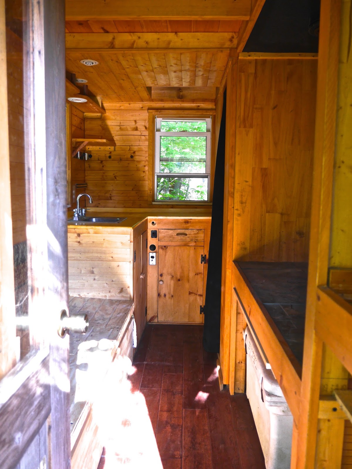 A Vintage Tumbleweed XS Tiny House Tour it!