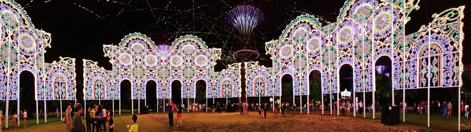 The Luminarie makes spaces grand, intimate and magical meheartseoul.blogspot.sg (Vera Lee)