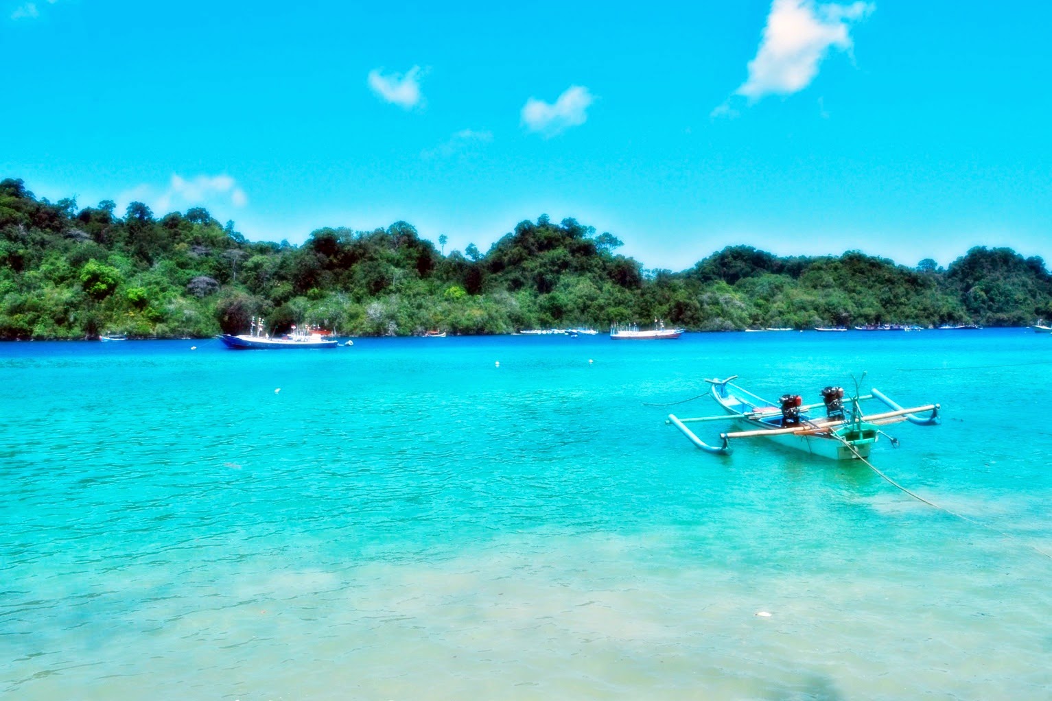 pantai sendangbiru Tempat Bulan Madu | Honeymoon di Malang yang Romantis pantai sendangbiru Tempat Bulan Madu | Honeymoon di Malang yang Romantis