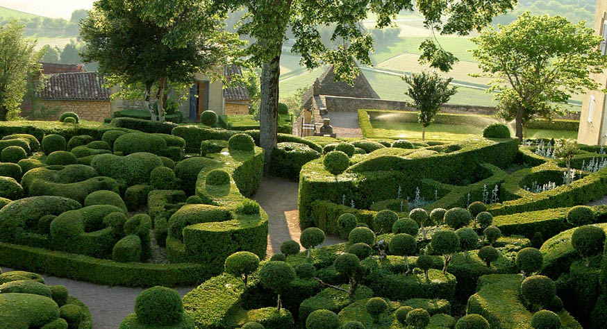 Hedges As Walls Create Rooms Love The Double Boxwood Borders