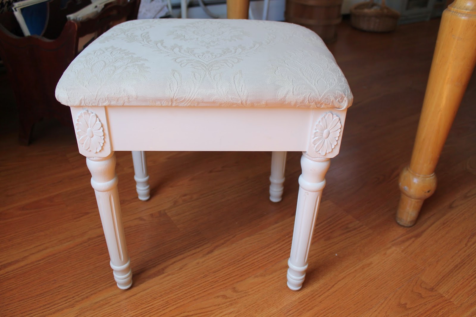 Simple reupholstered Bench Tutorial For The Beginner Love My Simple Home
