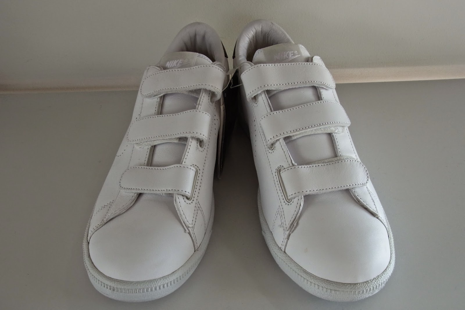 nike tennis classic velcro