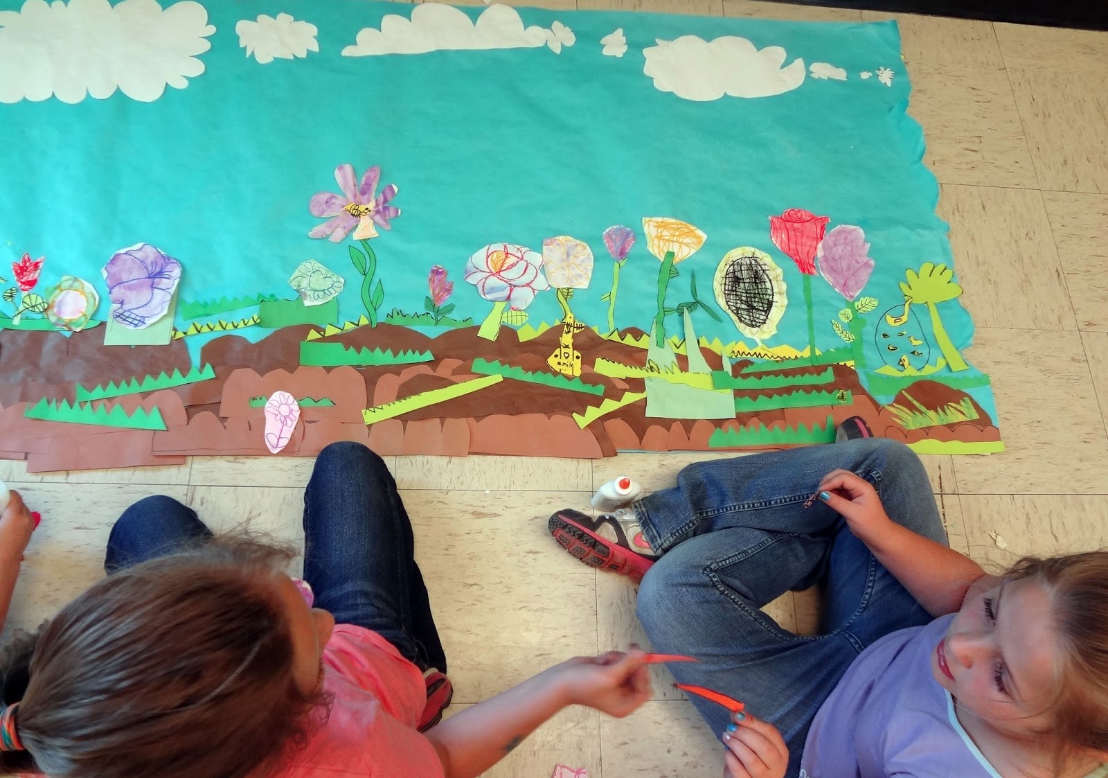 The Talking Walls Spring Garden Collaborative Paper Mural!