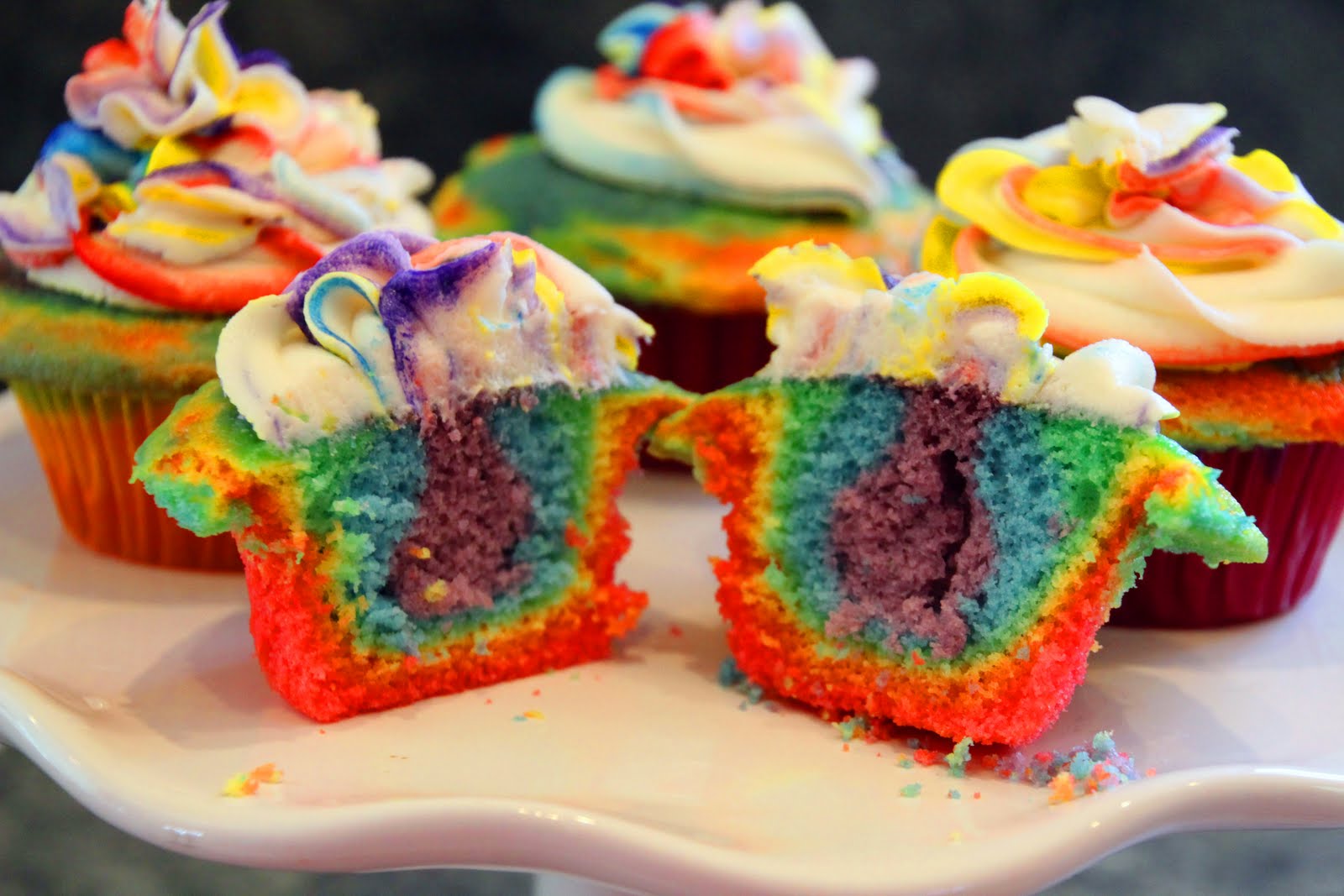 Life Is Sweets Spring Cupcakes with TwoColor Swirl Icing Tutorial