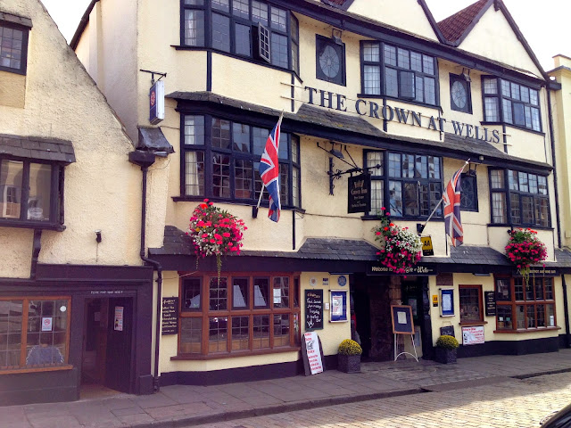 The Crown at Wells