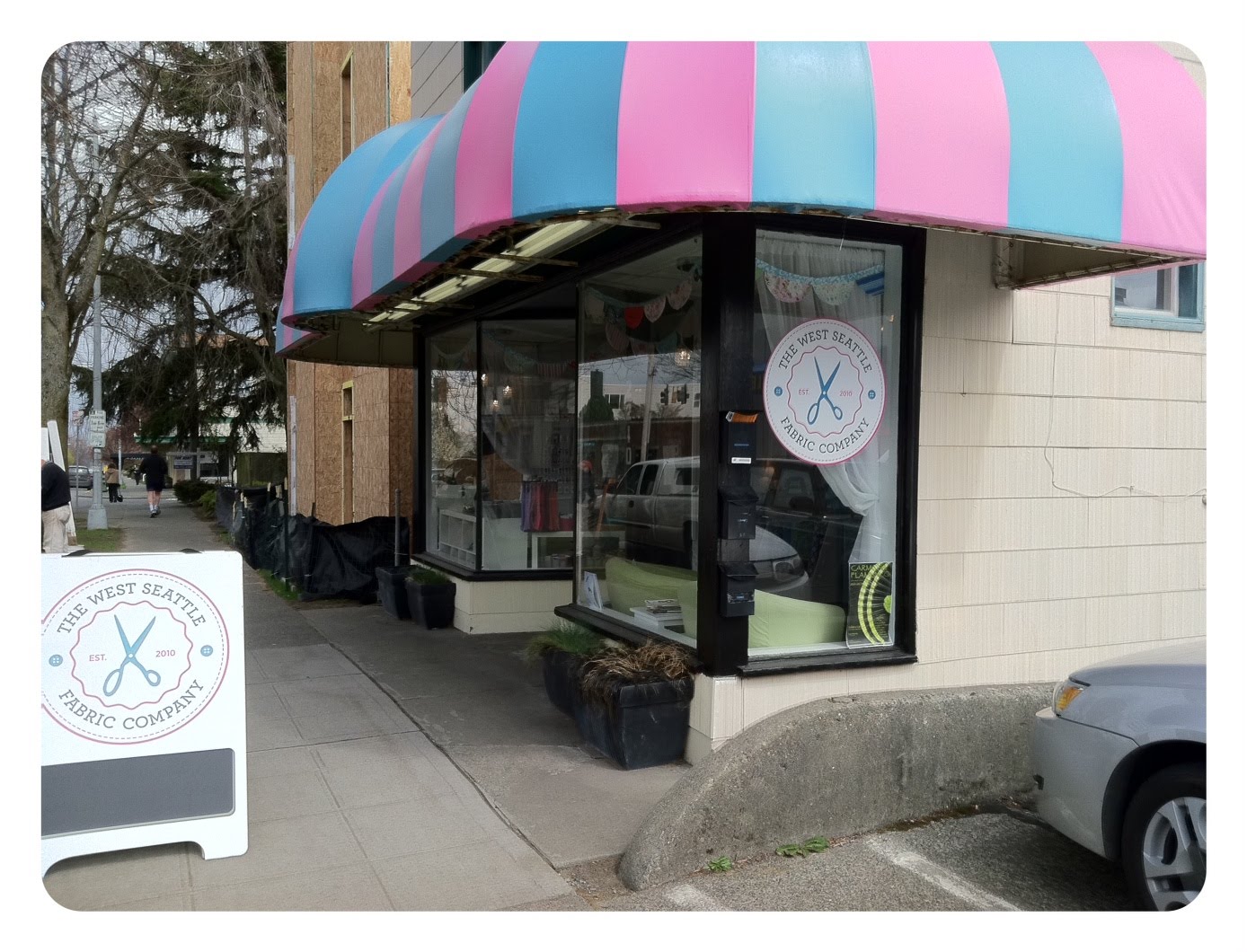 My First Time at the West Seattle Fabric Co.! Quilting In The Rain