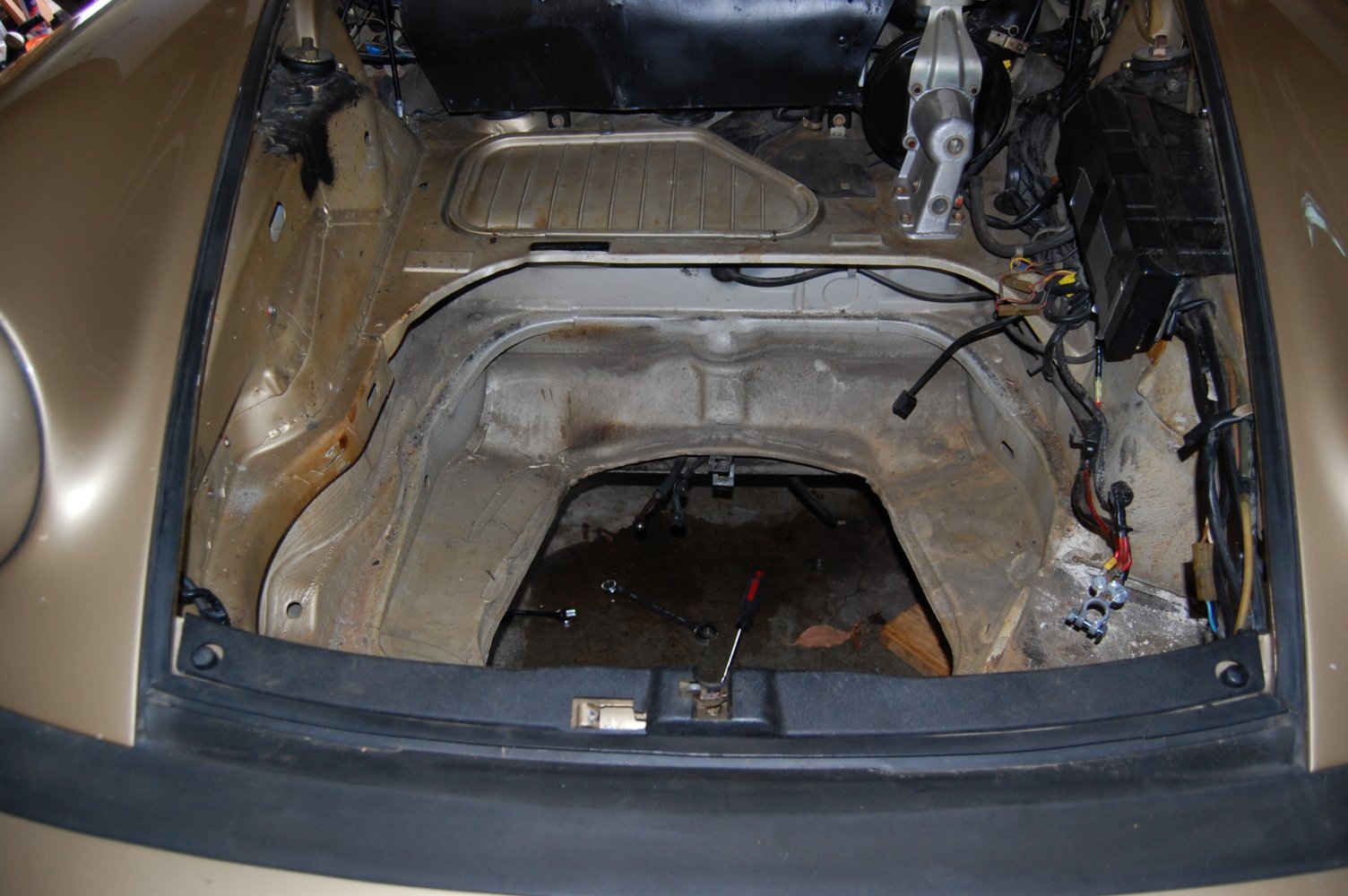 Electric Porsche Gas Tank