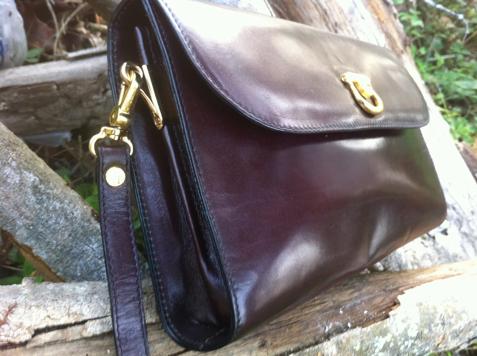 DYBUNDLE COLLECTION AUTHENTIC BRAUN BUFFEL LEATHER CLUTCH BAG (sold)