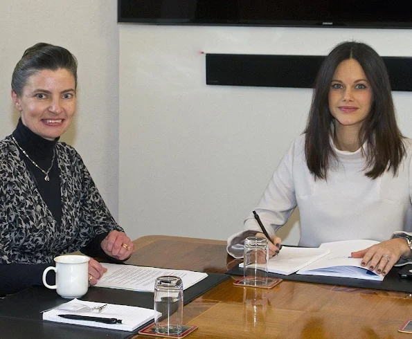 Princess Sofia Hellqvist of Sweden met with Pernilla Hilleras, research director of Sophiahemmets University at Stockholm Royal Palace. Sofia Hellqvist Style