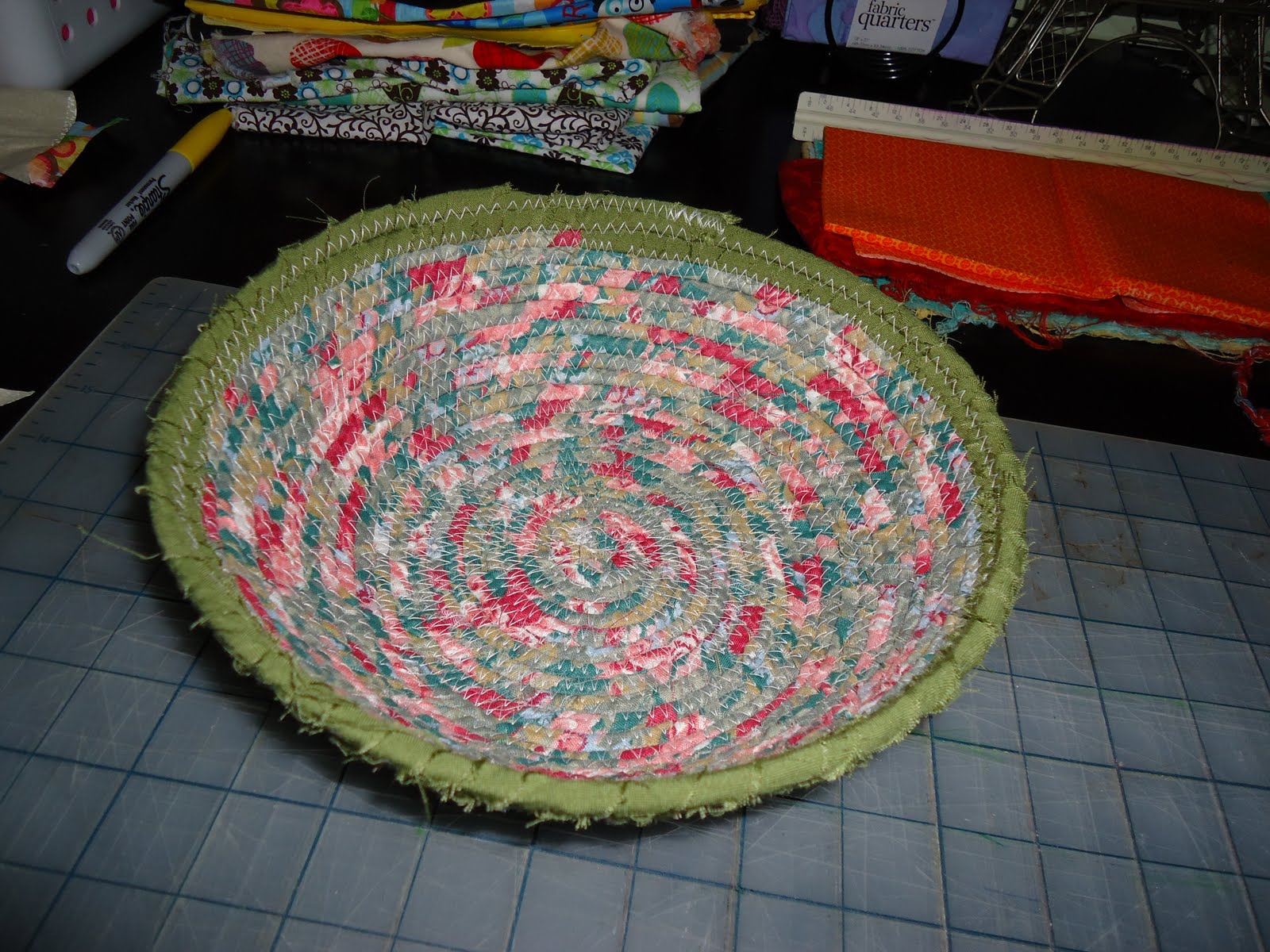How to make a fabric basket/bowl tutorial Crafty Gemini