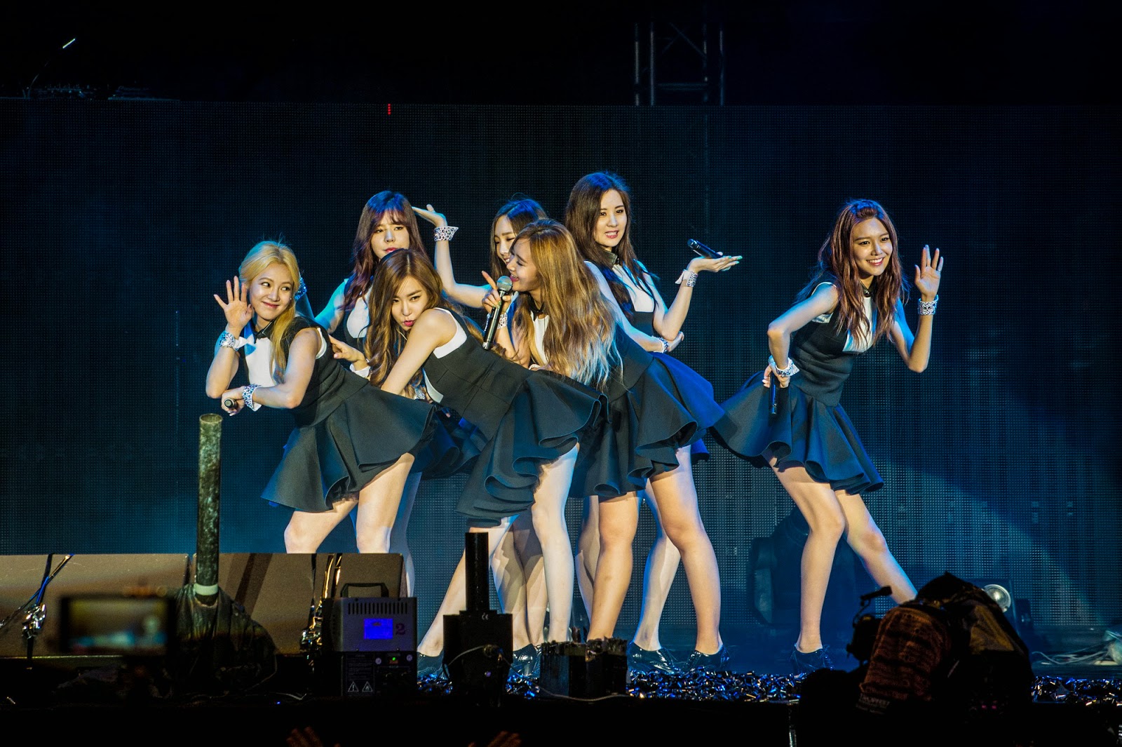 [Coverage] F1 2015 Post Race Concert in Sepang Malaysia (Featuring SNSD and SHINee)