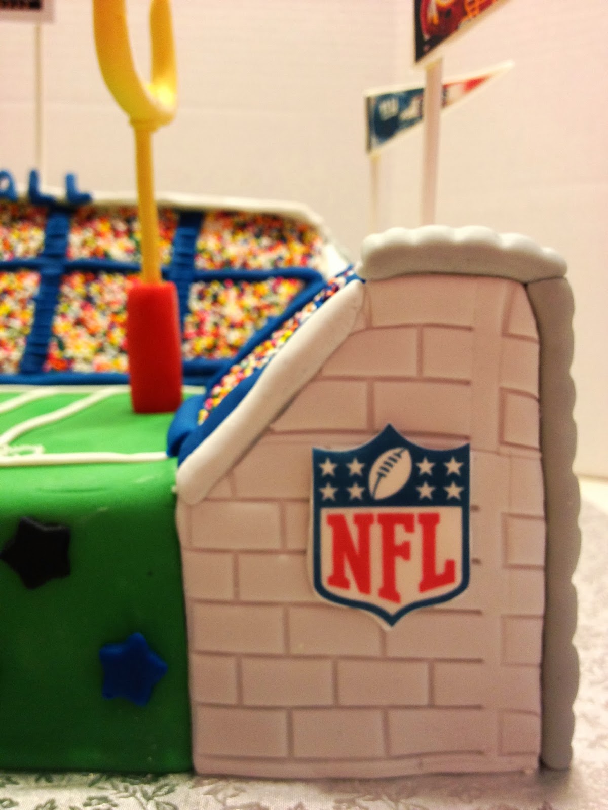 MaryMel Cakes NFL 30th Birthday