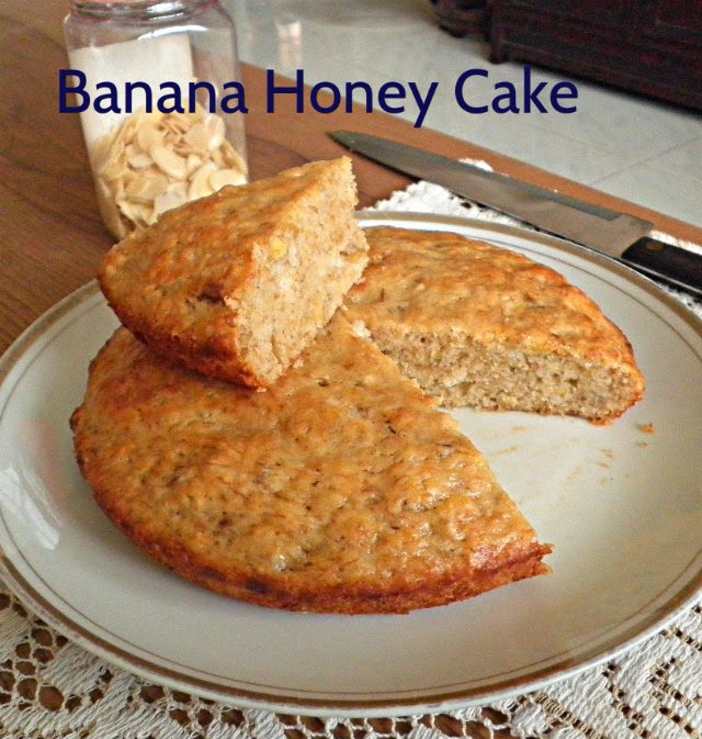 TREAT & TRICK BANANA HONEY CAKE