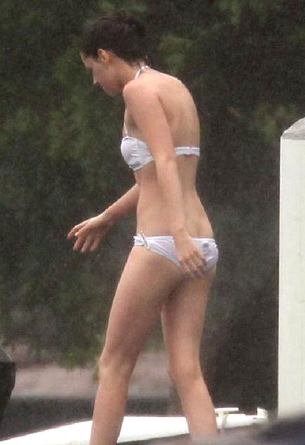 Kristen Stewart Sexy Bikini.