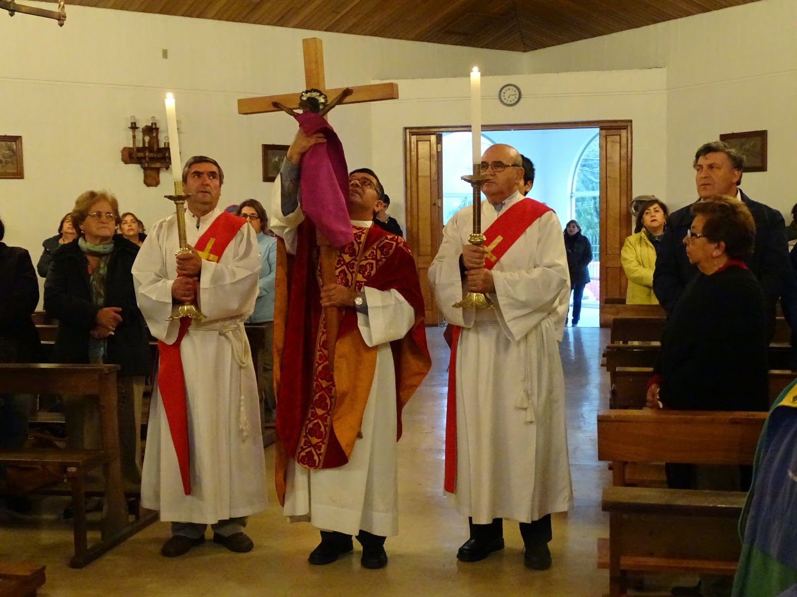 Parroquia Todos Los Santos Los Lagos VIERNES SANTO 2015 ADORACION