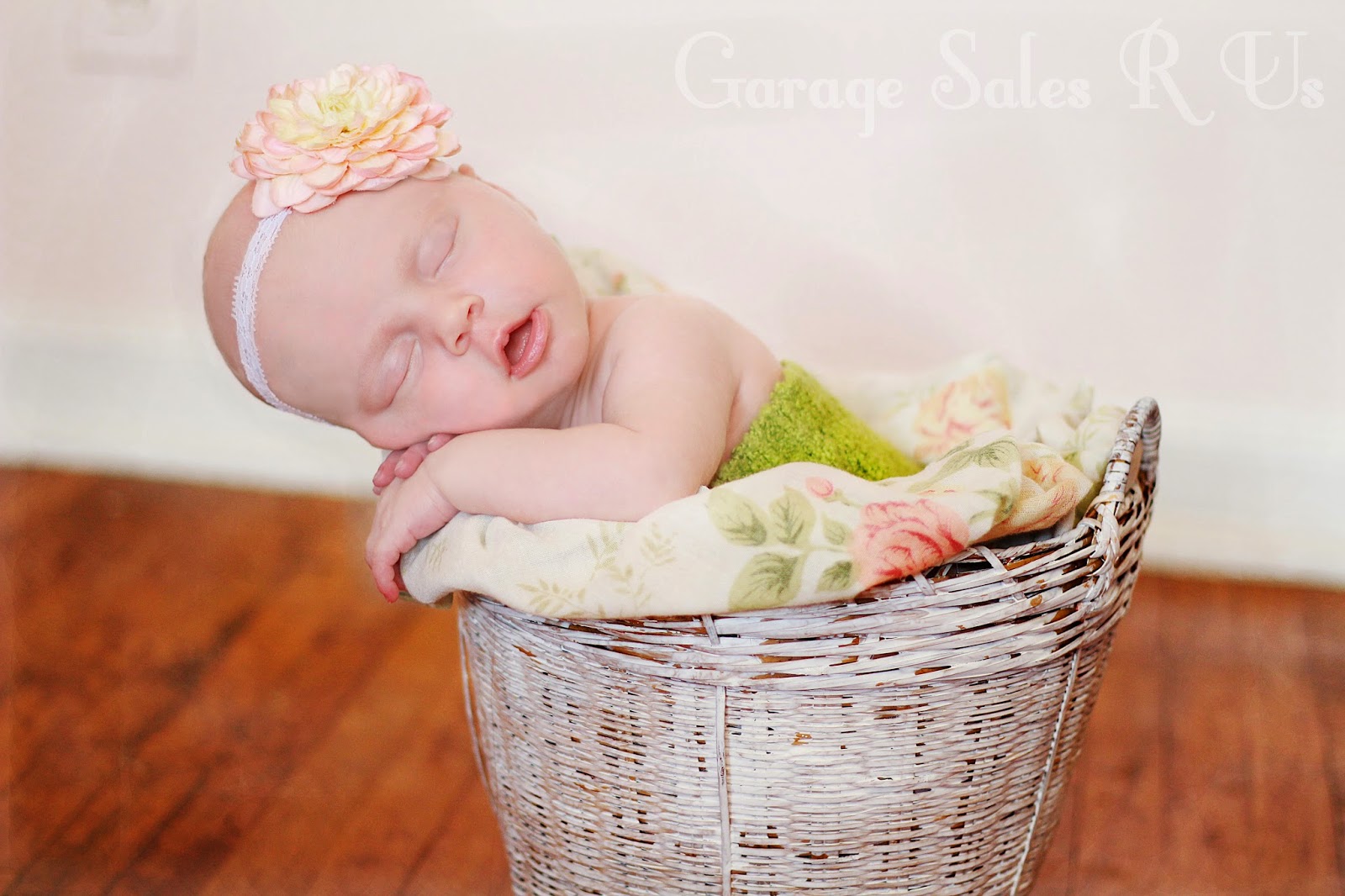 Garage Sales R Us: DIY Newborn Photography Props