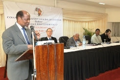 Diálogo como “arma” para a paz e harmonia - defende Joaquim Chissano 