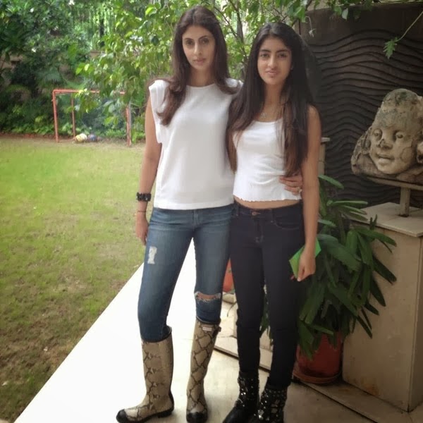 Big B’s Amitabh Bachchan grand-daughter Navya Naveli Hot Images | The