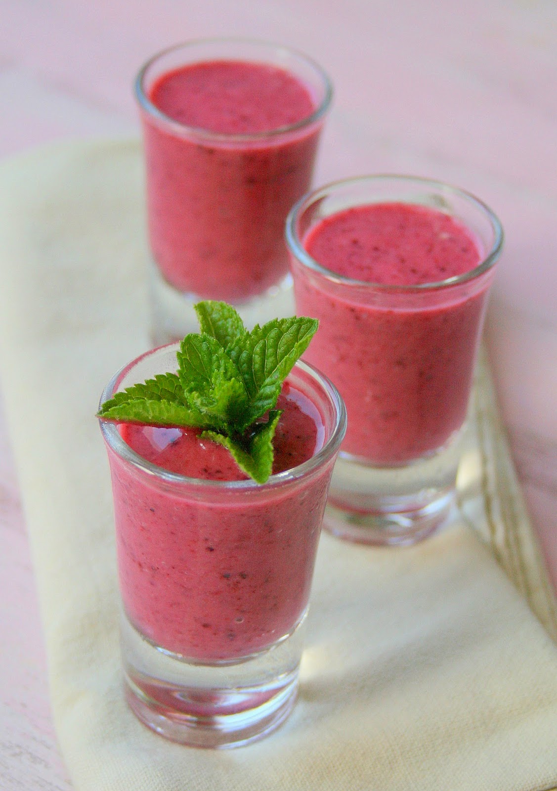 Cupcakes & Couscous A healthy start... Berry & Mint Smoothies