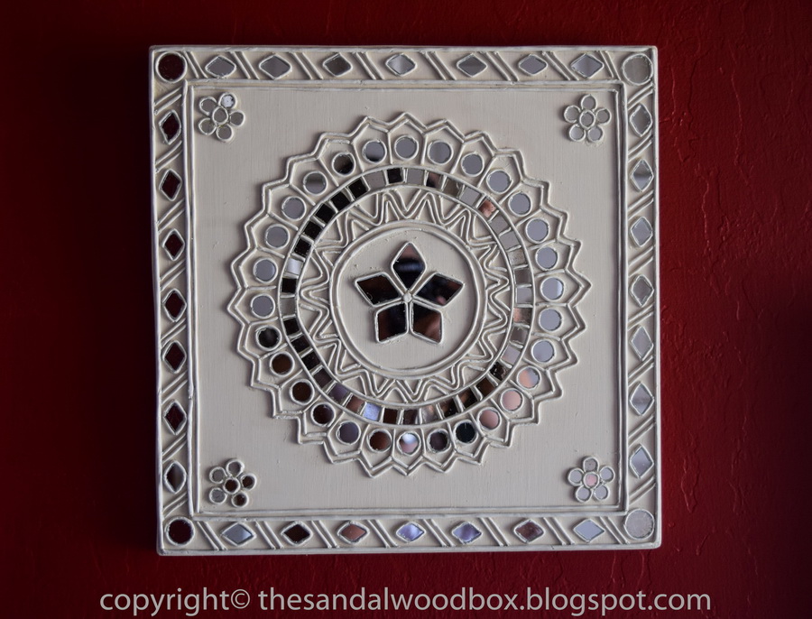 The Sandalwood Box Lippan Kaam (Mud Mirror Work)