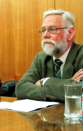 http://3.bp.blogspot.com/-OJFt3EbKyCs/UBlEqkC79wI/AAAAAAAAFyQ/1Ahg0FsA3Bs/s320/Prof.+Dr.+Hugo+Renato+Ochoa+D+._+Director+de+PHILOSOPHICA+PUCV.jpeg