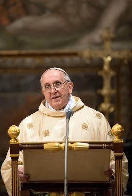 Papa Francisco elogiou o povo brasileiro durante Ângelus no Vaticano.