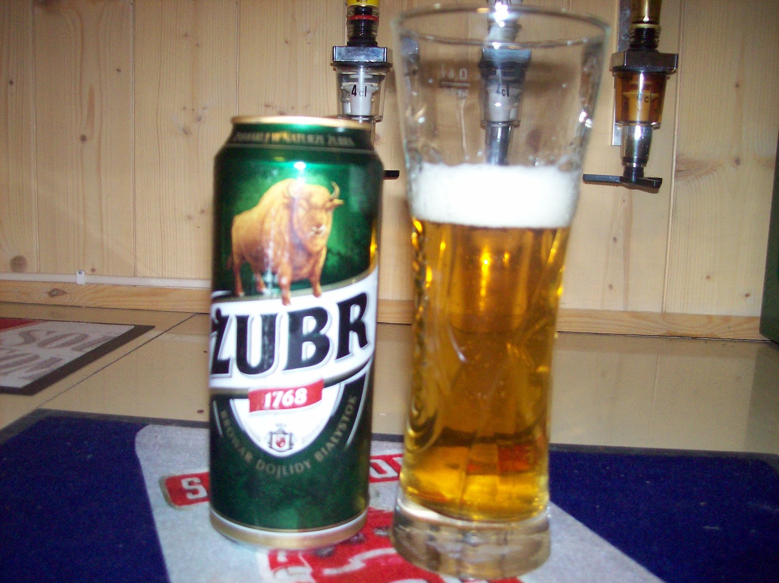 Endetarmen Bar & Garasjeanlegg : Zubr