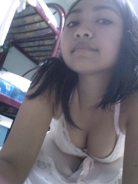 Mantap! Foto-foto Belahan Dada Cewek ABG Cantik