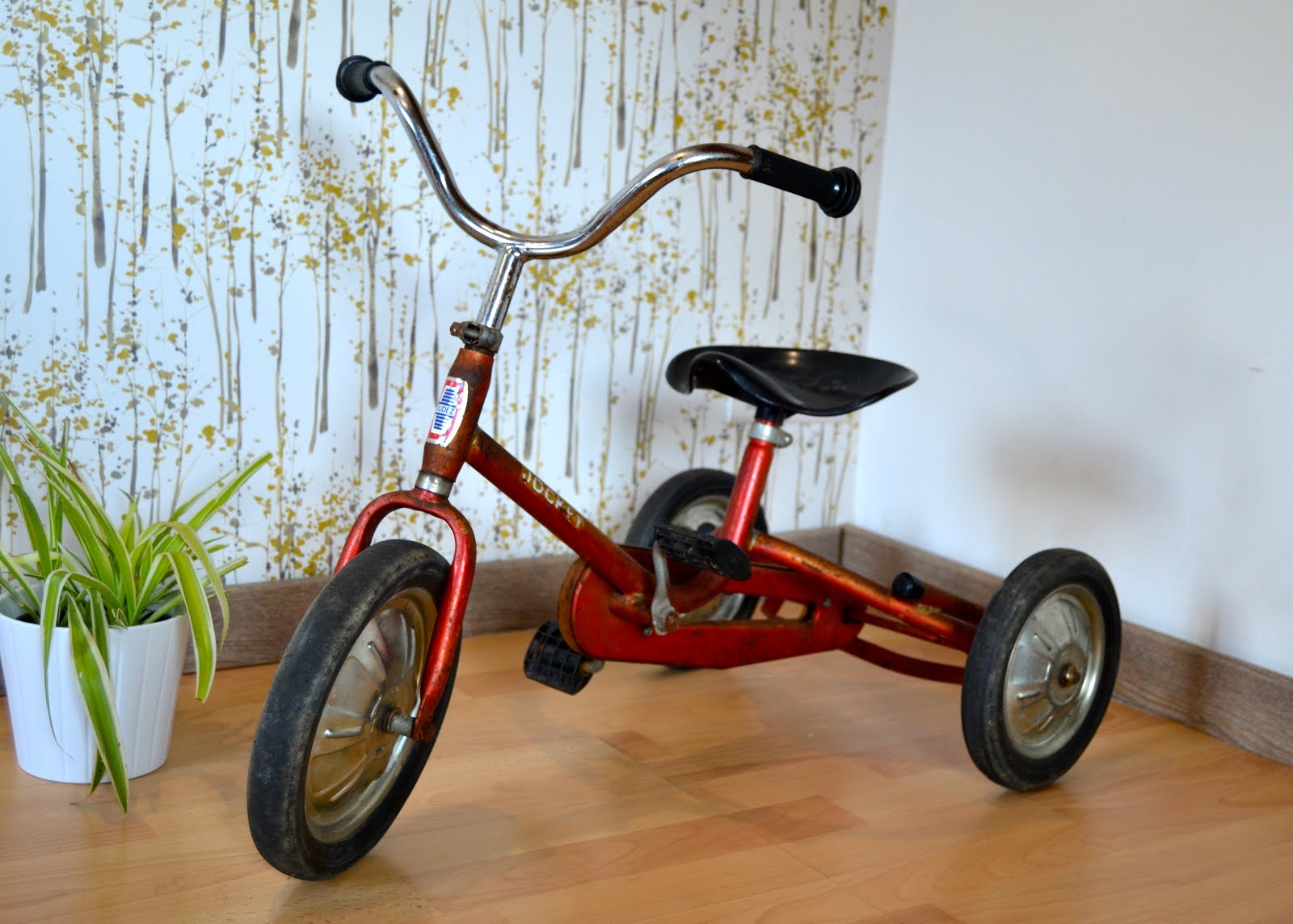 Vintage Lifestyle Concept Store TRICYCLE JOCKEY , JUDEZ , VINTAGE