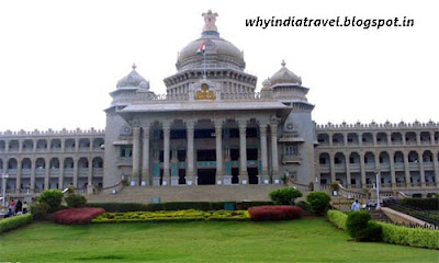 India Travel - Karnataka Monuments